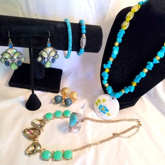 Fashion Jewelry Lot Boho Chic Quiet Luxury Layered Faux Turquoise Green Blue - Picture 1 of 10